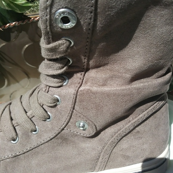 *Sold!* Mossimo Supply Co. Mid/Hight Boot Sneakers - Picture 3 of 6